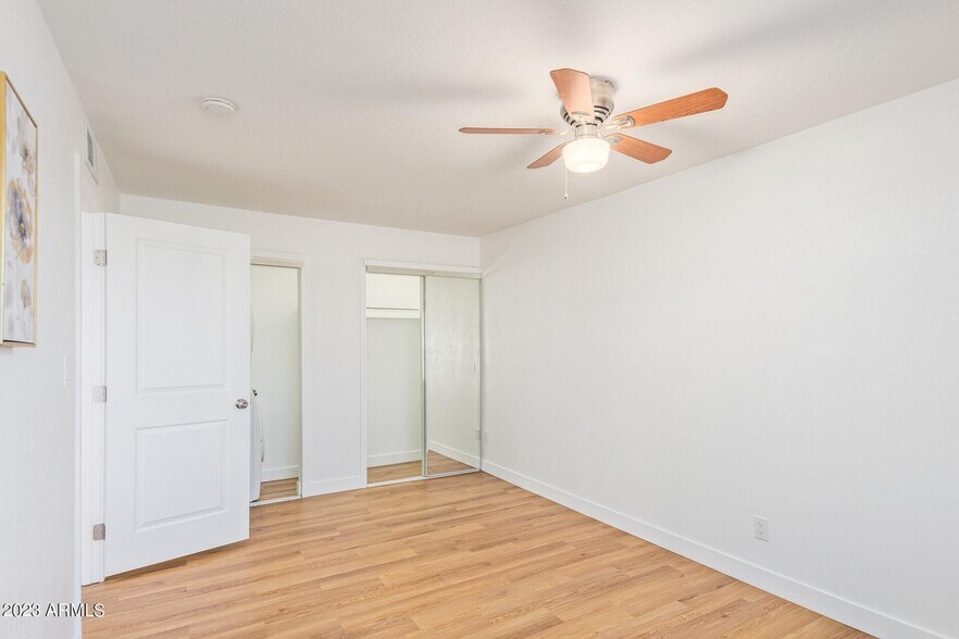 Building Photo - 2409 W Hazelwood St