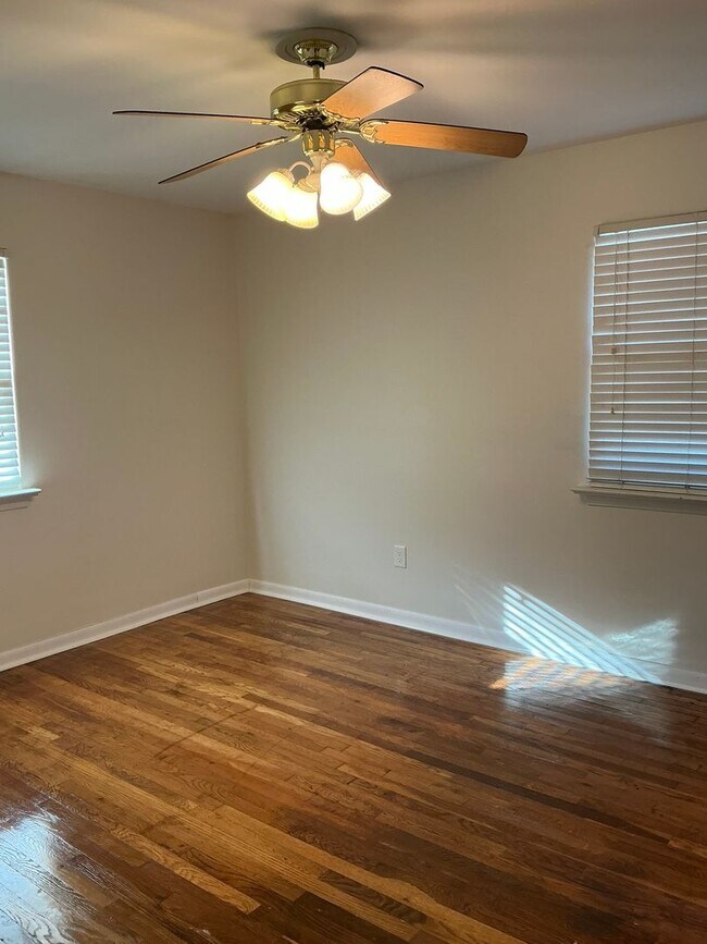 Building Photo - 604 Erford Rd