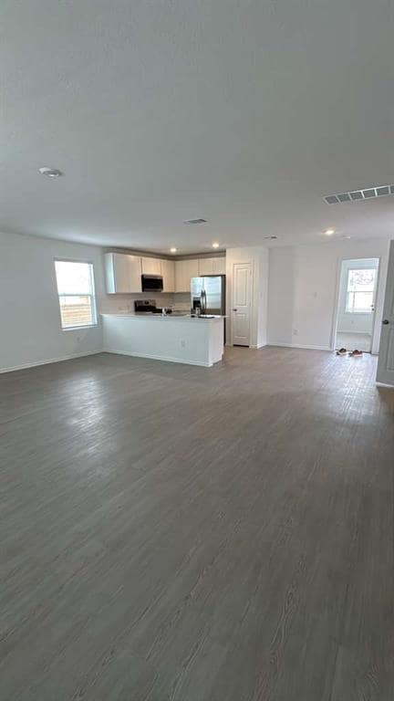 Building Photo - 355 Keefer