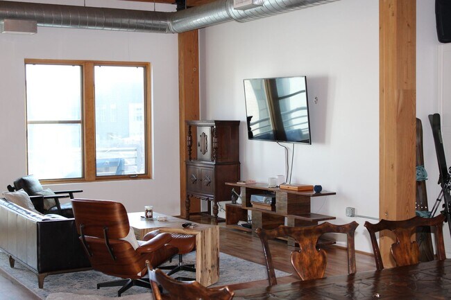 Building Photo - Full Service Executive Fully Furnished All Inclusive Architectural Penthouse Loft Downtown Denver