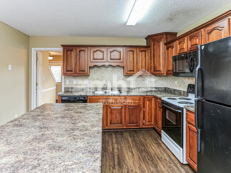 Building Photo - 11594 Milton Meadows Dr