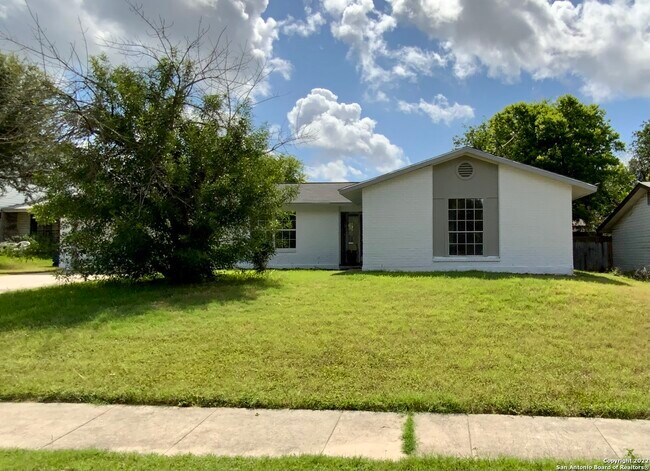 Building Photo - 8110 Pleasant Forest Dr