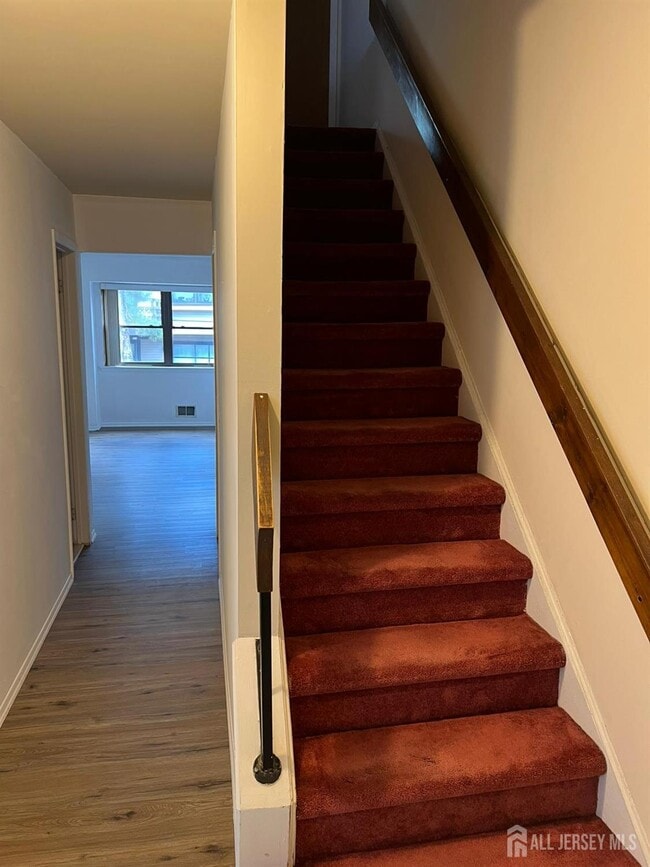 Building Photo - 304 Merrywood Dr