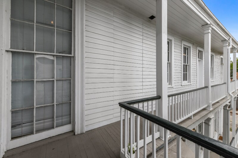 Building Photo - 1631 Esplanade Ave