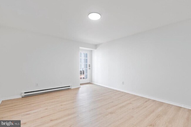 Building Photo - 207 S Patrick St