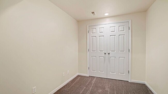 Building Photo - 10828 Wynview Ln