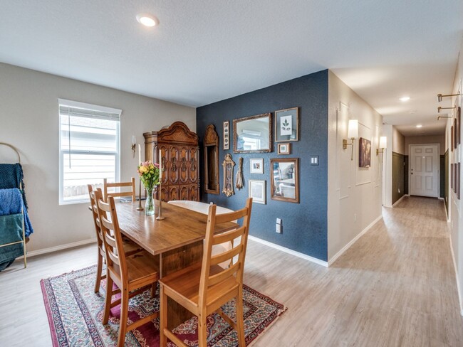 Building Photo - Electric and Gas Included in Rent!!