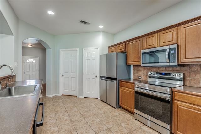 Building Photo - 14528 Little Anne Dr