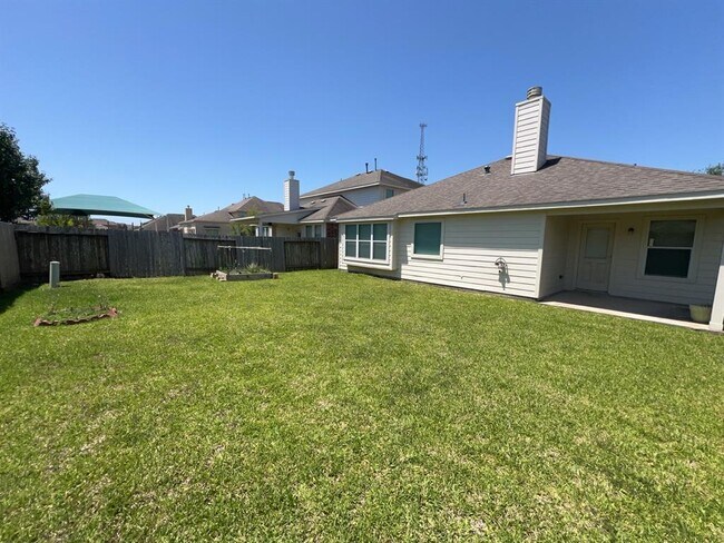 Building Photo - 5306 Jay Thrush Dr