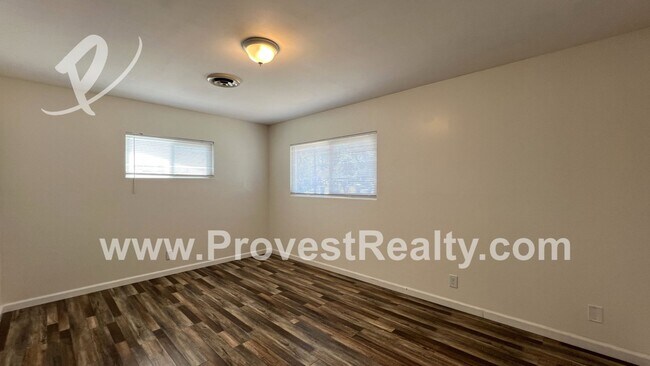 Building Photo - Nice 3 Bed, 2 Bath Home in Hesperia!!