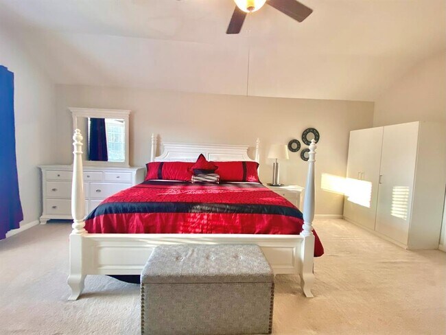 Building Photo - 738 Bridle Ridge Loop