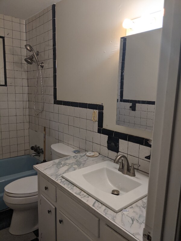 Building Photo - 864 Sprinkle St