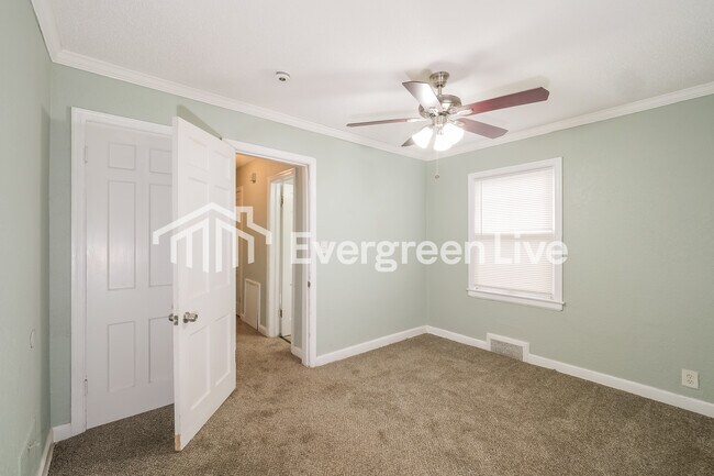 Building Photo - 7506 Lydia Ave