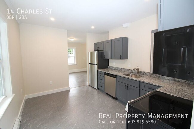 Building Photo - Spacious Large 3-BD apartment located in t...