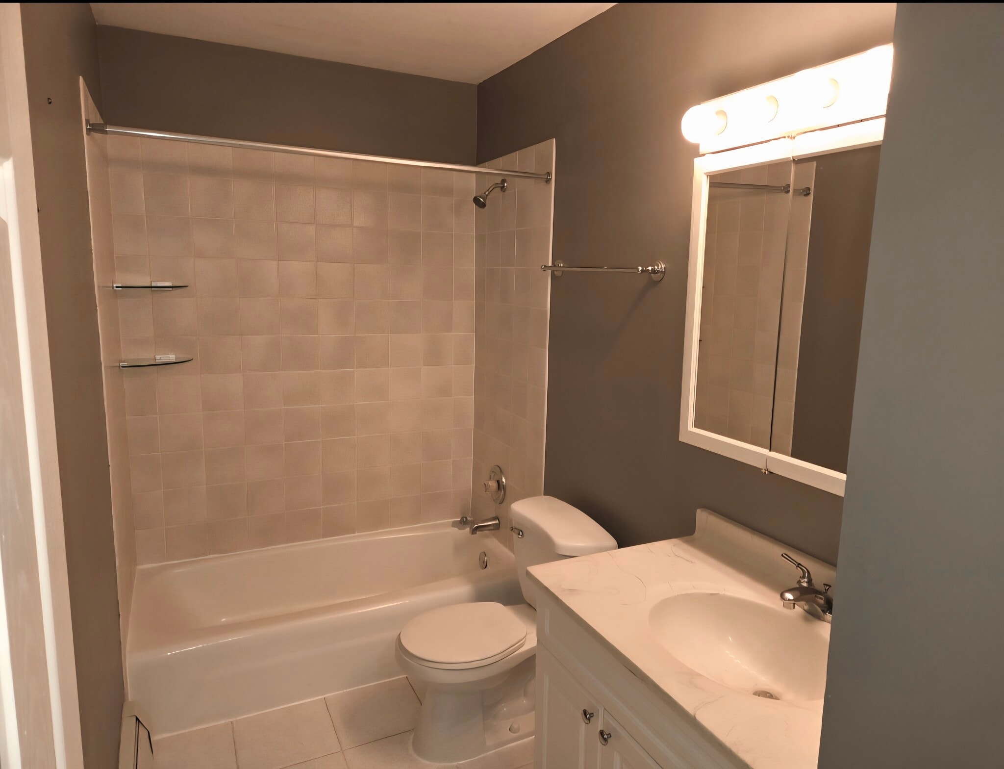 Building Photo - 213 E Liberty St