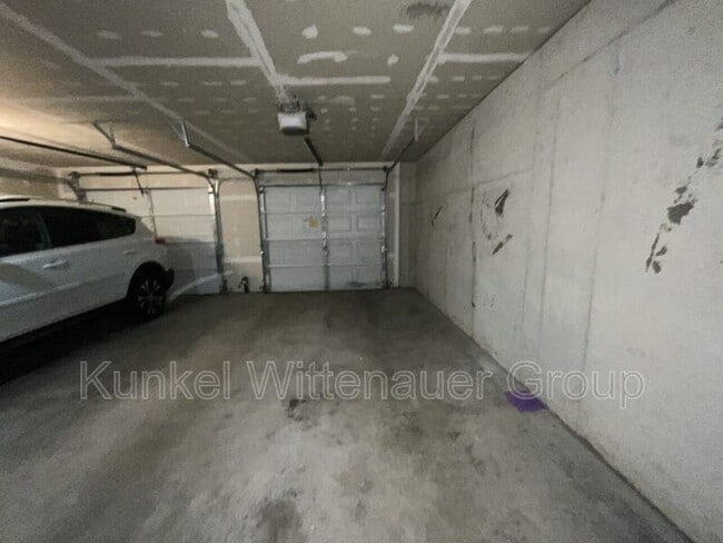 Building Photo - 701 Tower Grove Dr