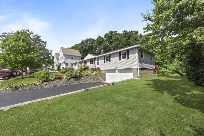 Building Photo - 45 Fottler Rd