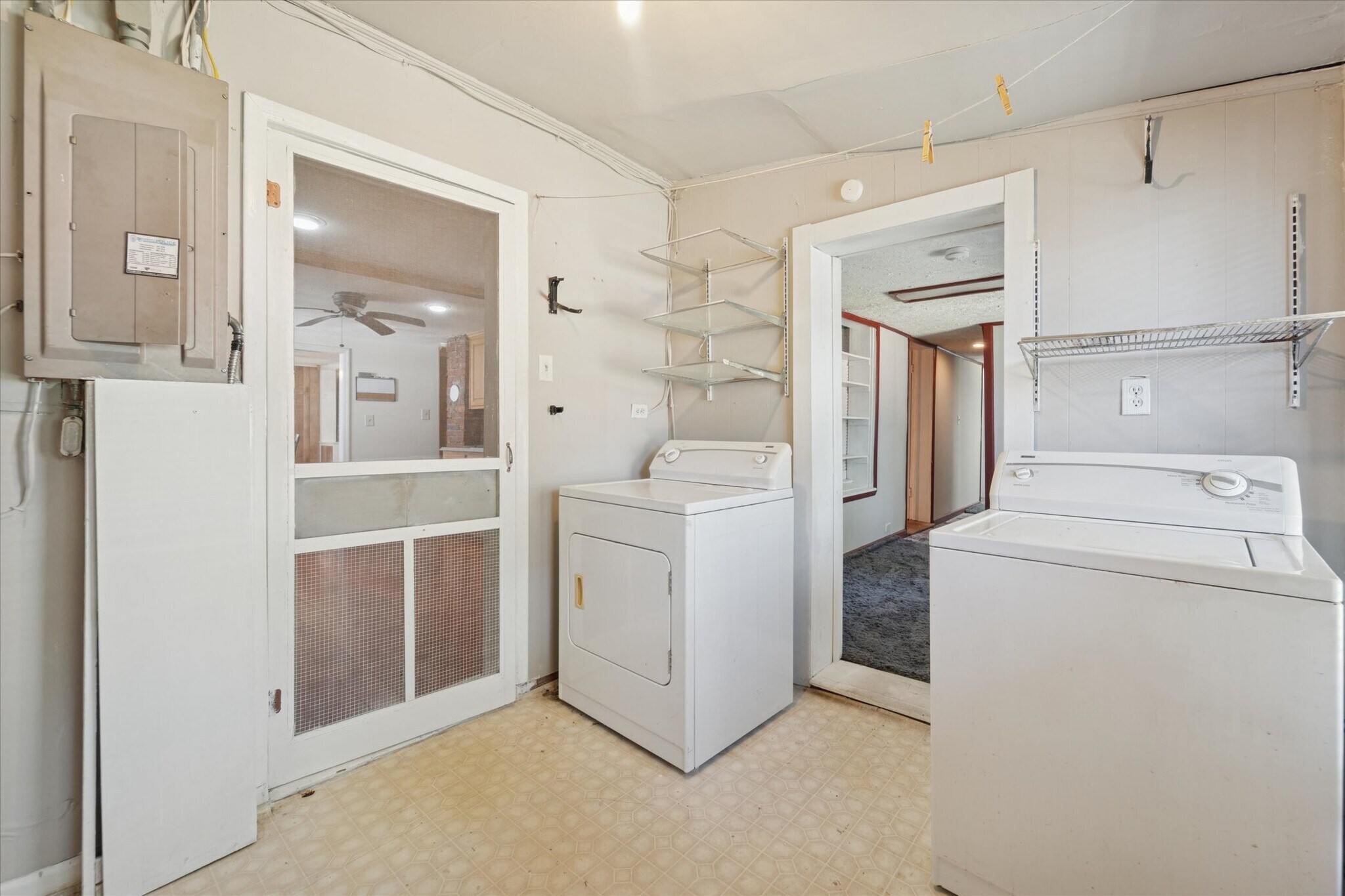 Building Photo - 742 E Park Ave