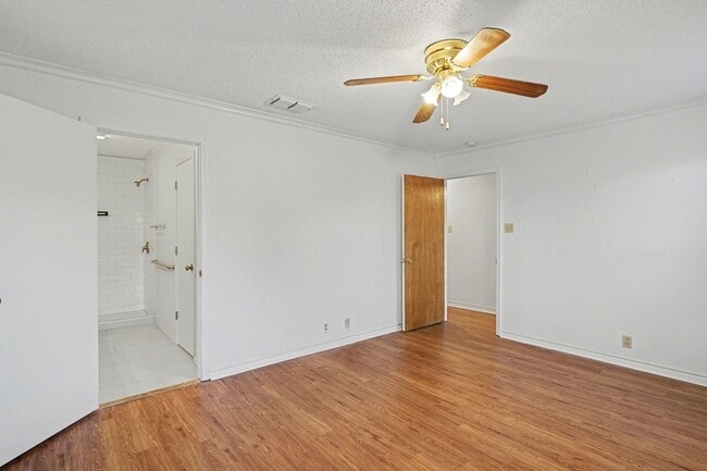 Building Photo - 1507 Lindsey Ln