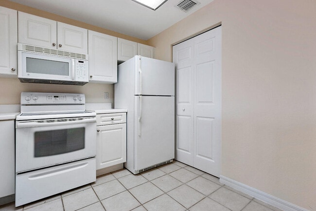 Building Photo - 2917 Tuscany Ct