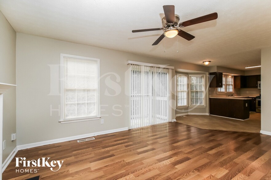 Building Photo - 1877 Wedgewood Dr