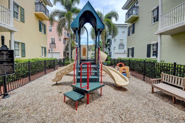 Building Photo - 1054 E Heritage Club Cir