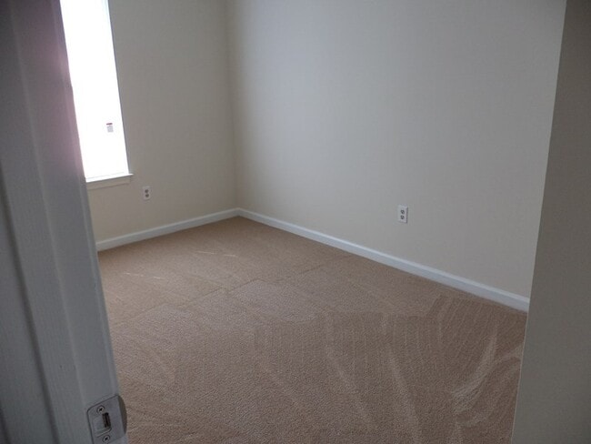 Building Photo - Lovely 3 bedroom in Cherry Acres