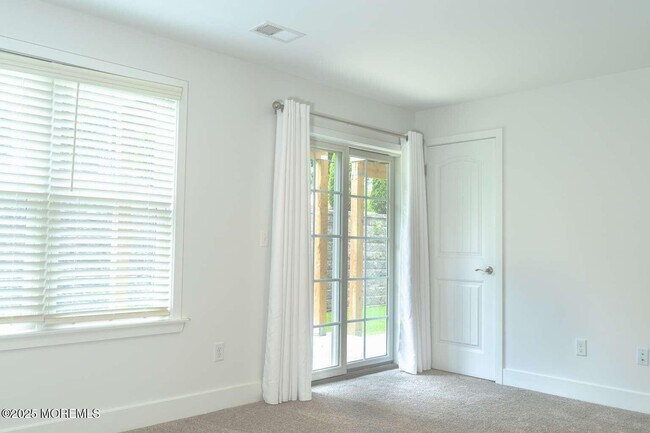 Building Photo - 3 Raritan Ave
