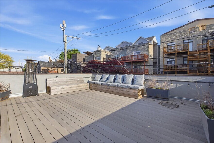 Building Photo - 850 W Lill Ave