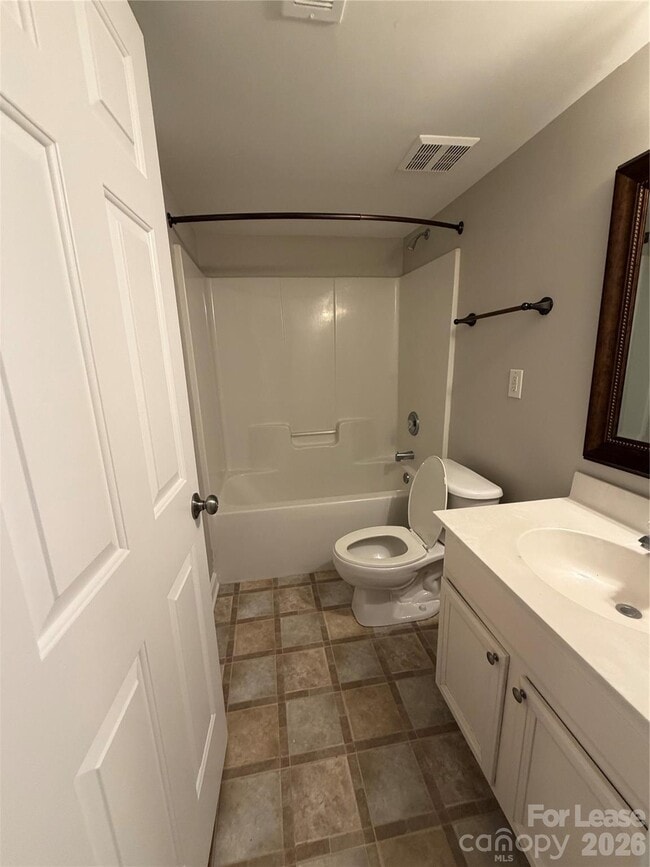 Building Photo - 13812 Hill St