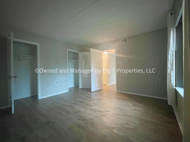 Building Photo - 1 bd 1ba in Leesburg, VA overlooking golf ...