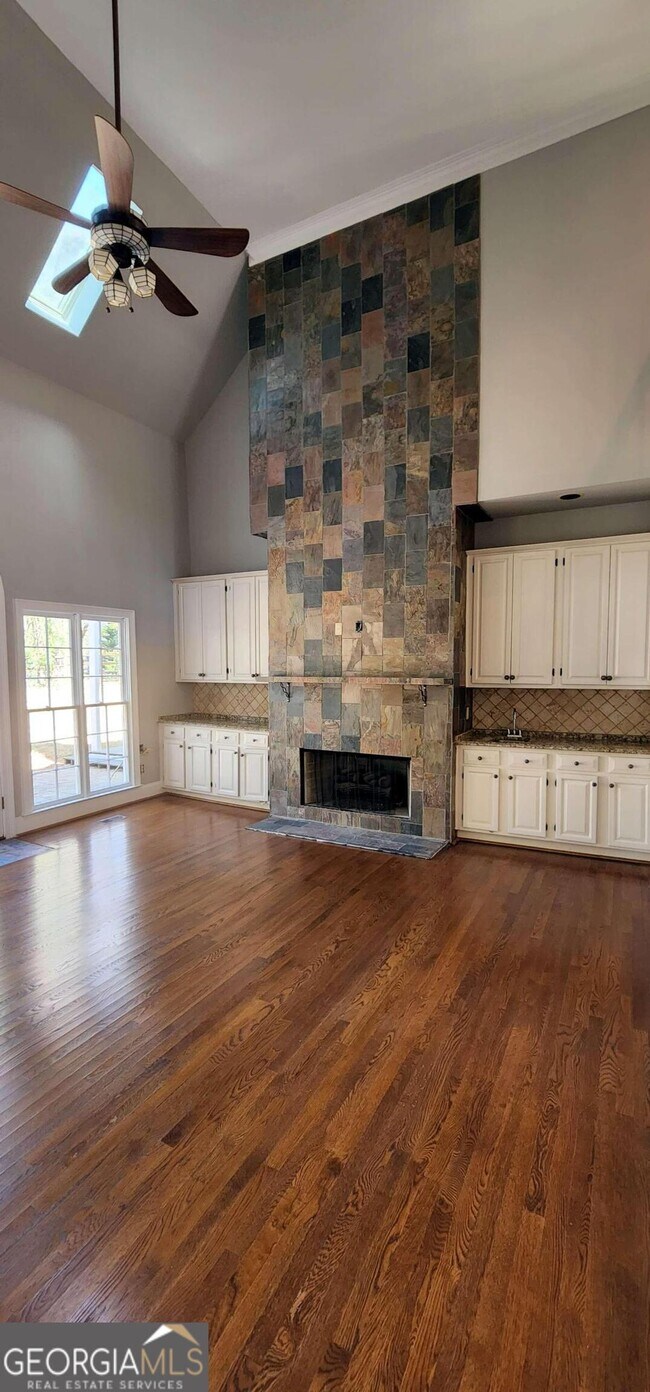 Building Photo - 105 Cartier Ct