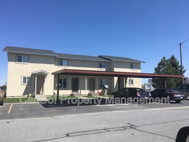 Building Photo - 260 Carol Dr