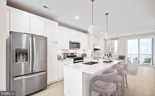 Primary Photo - 4768 Sully Pt Ln