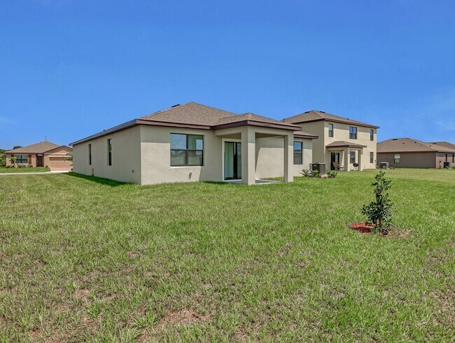 Building Photo - 7418 Tourmaline Dr