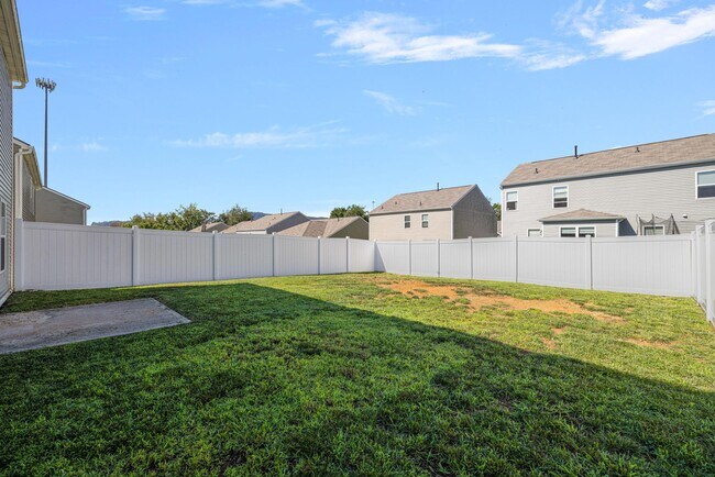 Building Photo - 1124 Tay Sta