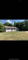 Building Photo - 426 N River Rd