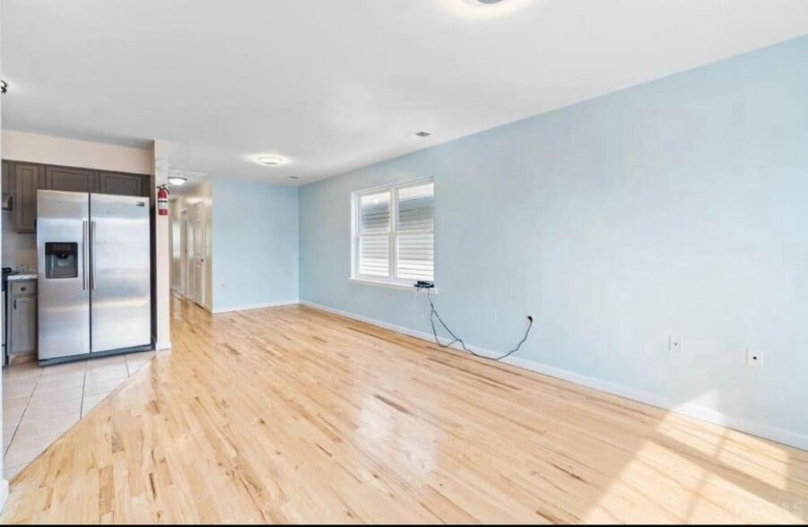 Building Photo - 309 Court St