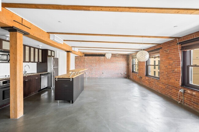 Building Photo - 90 Wareham St