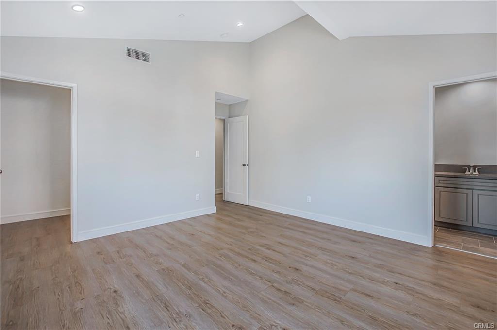 Building Photo - 3920 W 108th St