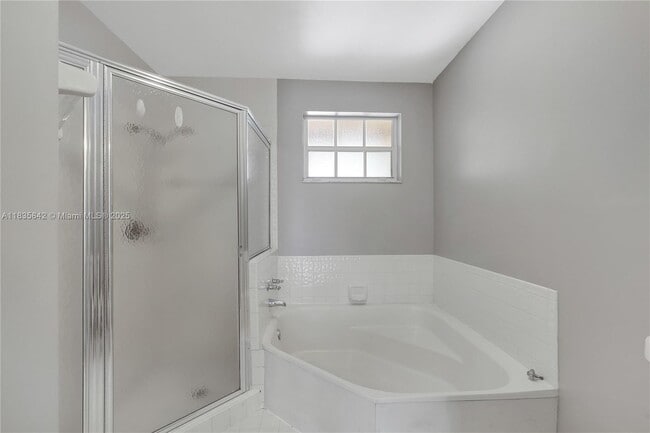 Building Photo - 13428 NW 5th Ct