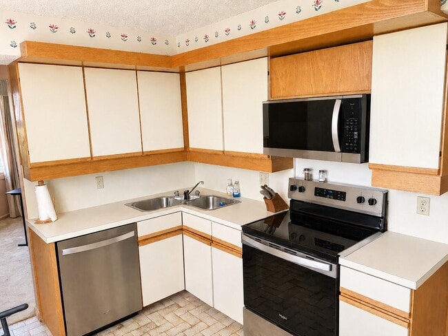 Building Photo - 3407 S Ocean Blvd
