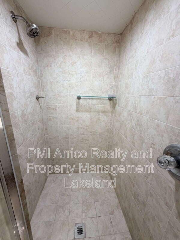 Building Photo - 2372 Isle Royal Ct SE