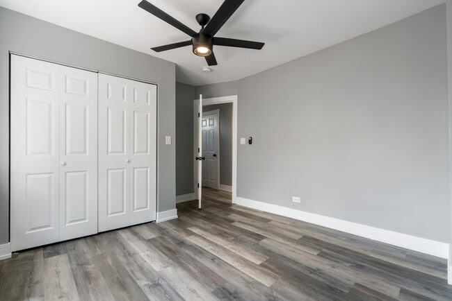 Building Photo - 4624 N Springfield Ave