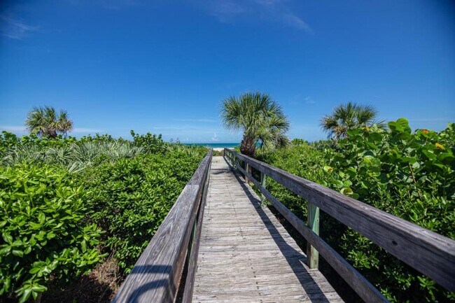 Building Photo - 1004 Ocean Park Ln