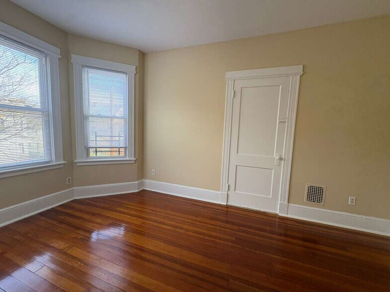 Building Photo - 56 Gilbert Ave