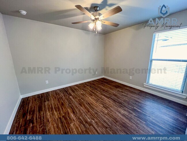 Building Photo - Beautiful 4 Bedroom Home