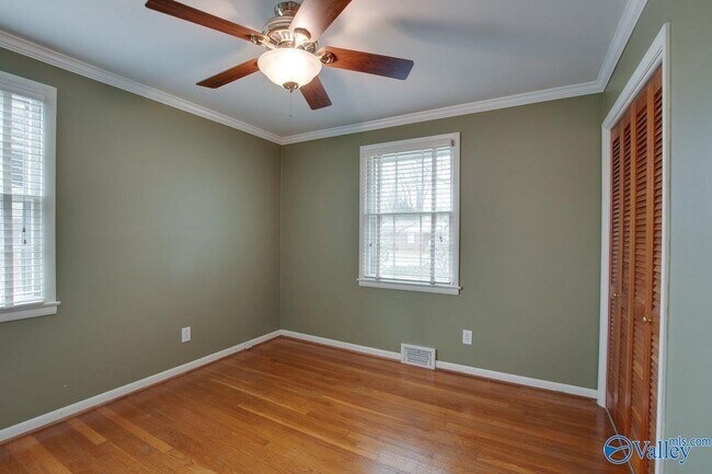 Building Photo - 6521 Chadwell Rd SW