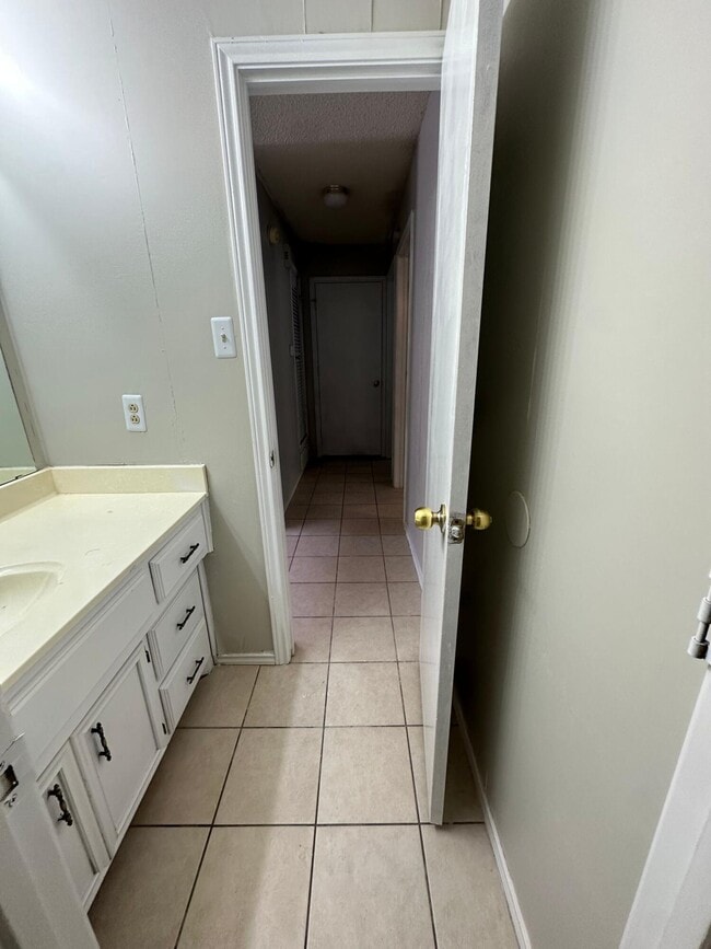 Building Photo - 5618 Brownfield Dr