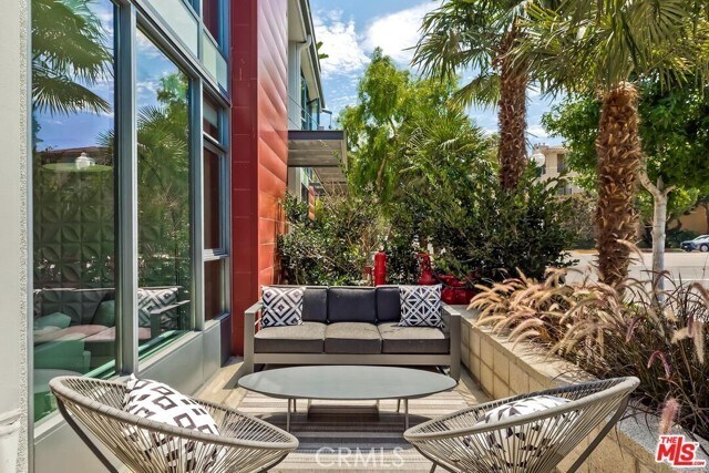 Building Photo - 13045 Pacific Promenade